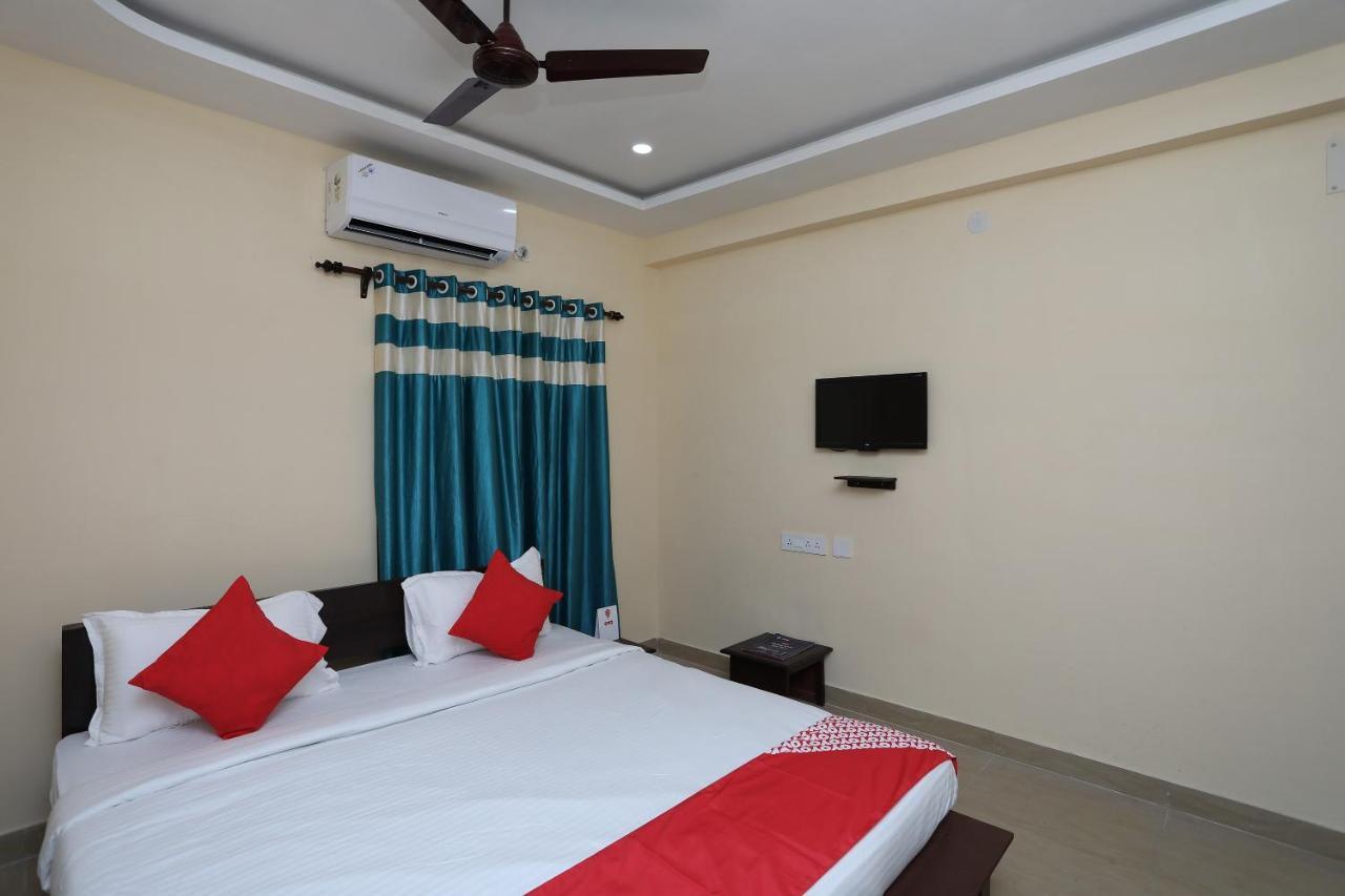 Oyo 17376 Happy Spring Inn โกลกาตา ภายนอก รูปภาพ
